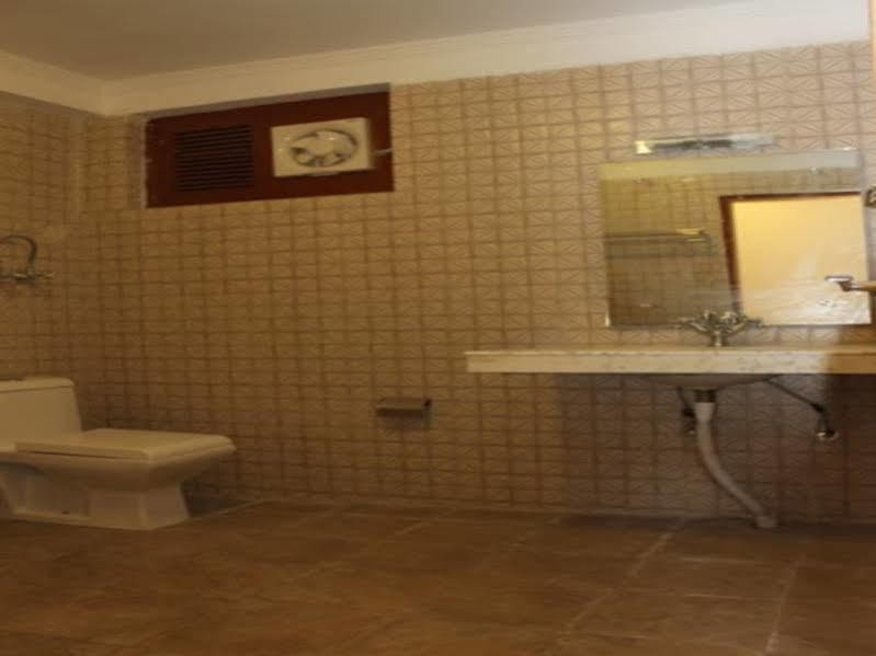 فندق Oyo 3146 Six Season Regency Jagatsukh المظهر الخارجي الصورة
